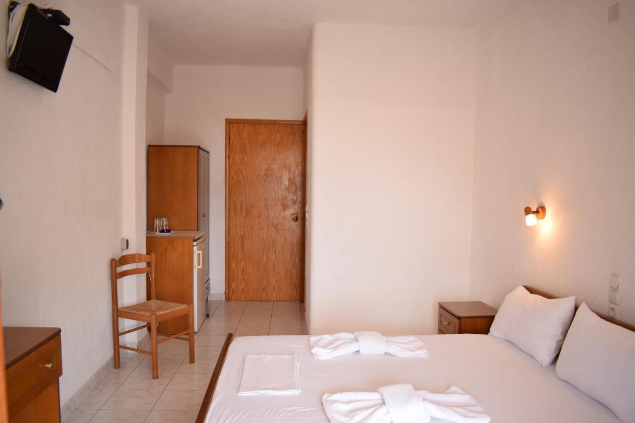 Nikis Rooms Kalamakia Exterior foto