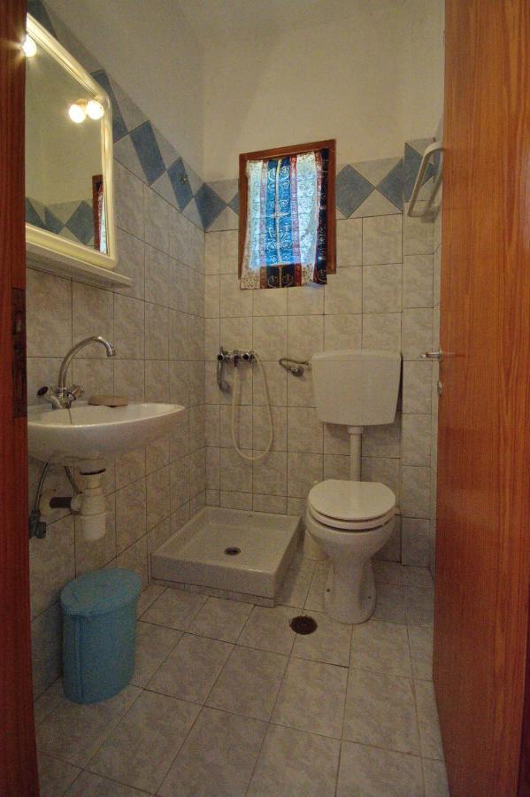 Nikis Rooms Kalamakia Exterior foto