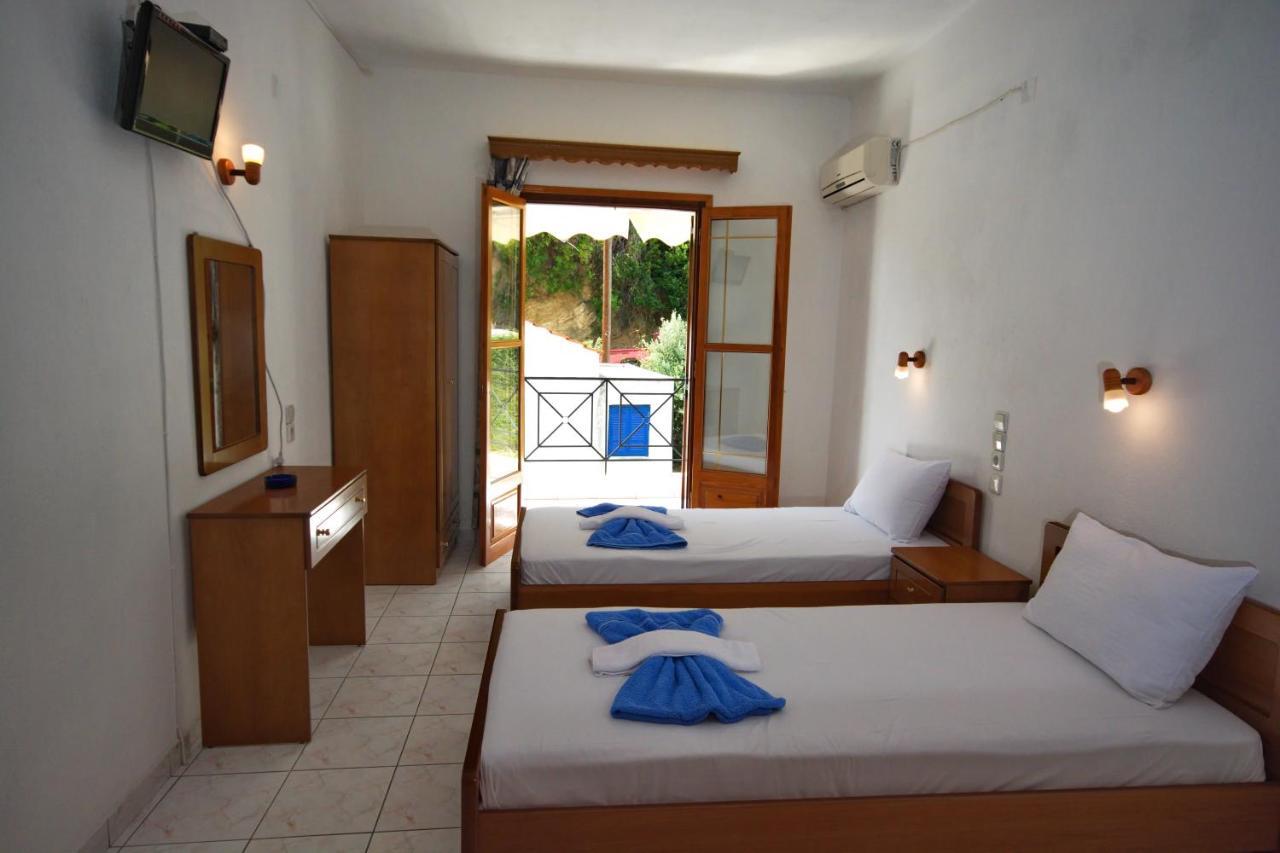Nikis Rooms Kalamakia Exterior foto